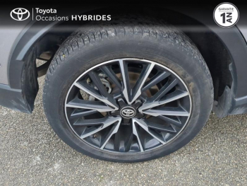 Photo 16 du bon plan TOYOTA C-HR 122h Distinctive 2WD E-CVT RC18 occasion à 14490 €