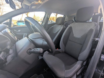 Photo 4 du bon plan RENAULT Clio 0.9 TCe 90ch GÃ©nÃ©ration - 19 5p occasion à 10990 €