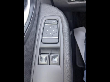 Photo 19 du bon plan RENAULT Clio 0.9 TCe 90ch GÃ©nÃ©ration - 19 5p occasion à 10990 €