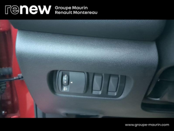 Photo 28 du bon plan RENAULT Kadjar 1.3 TCe 160ch FAP Black Edition SL EDC occasion à 14290 €