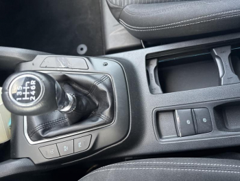 Photo 18 du bon plan FORD Focus 1.0 Flexifuel mHEV 125ch Titanium X Business occasion à 20590 €