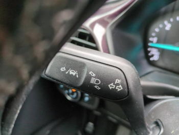 Photo 12 du bon plan FORD Fiesta 1.5 TDCi 120ch Stop&Start Vignale 5p Euro6.2 occasion à 12490 €