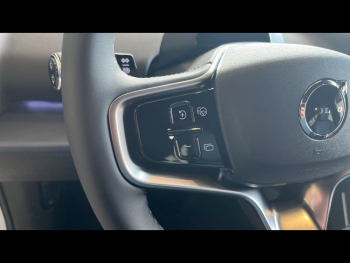 Photo 16 du bon plan VOLVO EX30 Single Extended Range 272ch Plus occasion à 37900 €