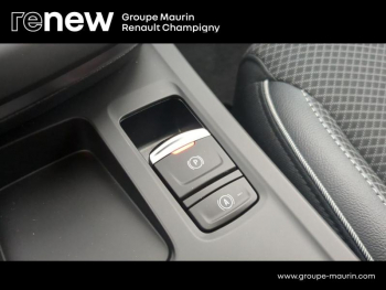 Photo 26 du bon plan RENAULT Arkana 1.6 E-Tech hybride 145ch Techno -22 occasion à 20999 €