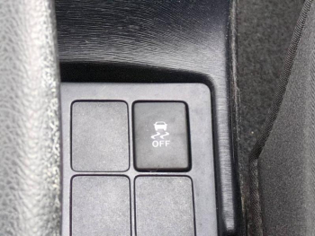 Photo 21 du bon plan TOYOTA Yaris 69 VVT-i Tendance 5p occasion à 8800 €