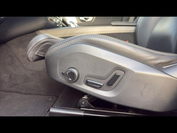 Photo 16 du bon plan VOLVO XC60 T6 Hybride Rechargeable 350ch Ultra Style Dark Geartronic 8 AWD occasion à 61500 €