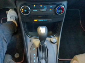 Photo 21 du bon plan FORD Puma 1.0 EcoBoost 125ch S&S mHEV ST-Line Powershift occasion à 21990 €