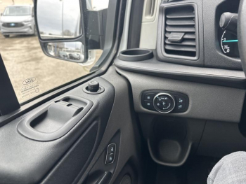 Photo 11 du bon plan FORD Transit Custom Kombi 340 L2H1 2.0 EcoBlue 130ch Trend Business Euro6.2 7cv occasion à 23990 €