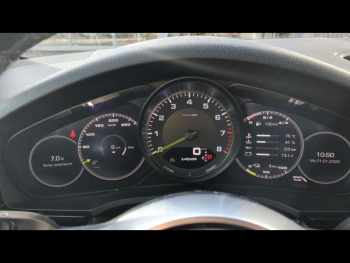 Photo 21 du bon plan PORSCHE Cayenne 3.0 462ch E-Hybrid occasion à 56990 €