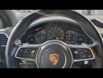 Photo 25 du bon plan PORSCHE Cayenne 3.0 462ch E-Hybrid occasion à 56990 €