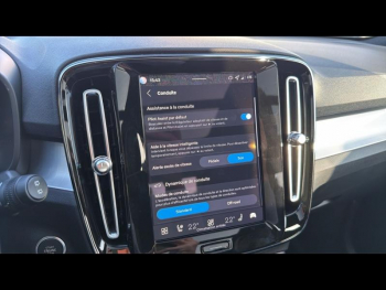 Photo 24 du bon plan VOLVO XC40 B3 163ch Ultra DCT 7 occasion à 46290 €