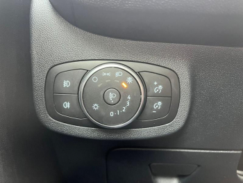 Photo 12 du bon plan FORD Fiesta 1.0 EcoBoost 95ch Titanium 5p occasion à 12490 €