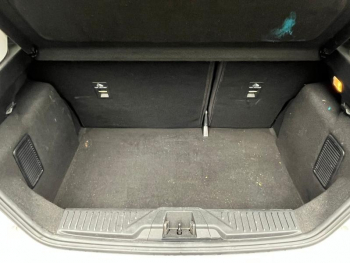 Photo 19 du bon plan FORD Fiesta 1.0 EcoBoost 95ch Titanium 5p occasion à 12490 €