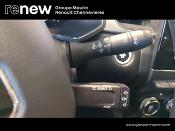 Photo 19 du bon plan RENAULT Captur 1.6 E-Tech hybride rechargeable 160ch Intens -21 occasion à 19999 €