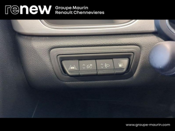 Photo 20 du bon plan RENAULT Captur 1.6 E-Tech hybride rechargeable 160ch Intens -21 occasion à 19999 €