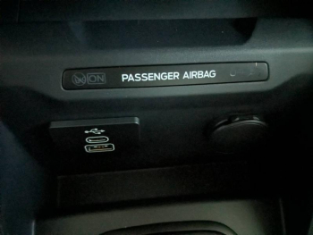 Photo 21 du bon plan FORD Transit Courier VUL 1.0 EcoBoost 100ch Trend occasion à 21000 €