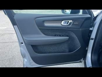 Photo 15 du bon plan VOLVO XC40 B3 163ch Ultra DCT 7 occasion à 39990 €