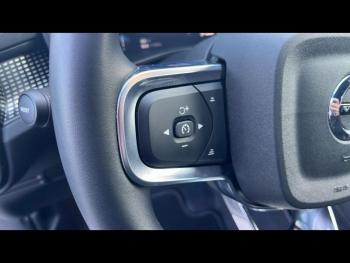 Photo 16 du bon plan VOLVO XC40 B3 163ch Ultra DCT 7 occasion à 39990 €