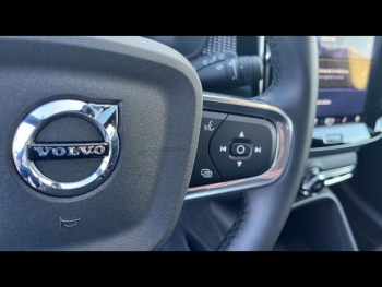 Photo 17 du bon plan VOLVO XC40 B3 163ch Ultra DCT 7 occasion à 39990 €