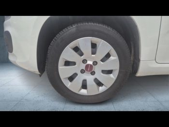 Photo 19 du bon plan FIAT Panda 1.2 8v 69ch S&S  Euro6D occasion à 8900 €