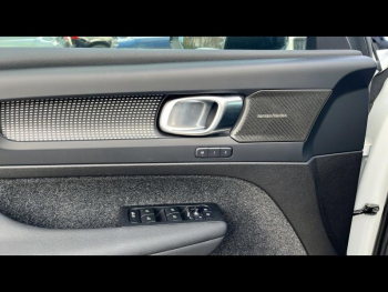 Photo 10 du bon plan VOLVO XC40 B3 163ch Ultra DCT 7 occasion à 39990 €