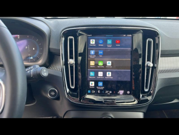 Photo 15 du bon plan VOLVO XC40 B3 163ch Ultra DCT 7 occasion à 39990 €