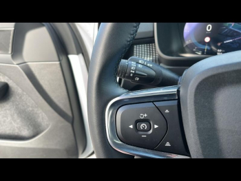 Photo 22 du bon plan VOLVO XC40 B3 163ch Ultra DCT 7 occasion à 39990 €