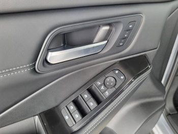 Photo 22 du bon plan NISSAN X-Trail e-4orce 213ch N-Connecta 7 places occasion à 43990 €