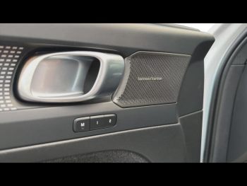 Photo 14 du bon plan VOLVO XC40 B3 163ch Ultra DCT 7 occasion à 40890 €