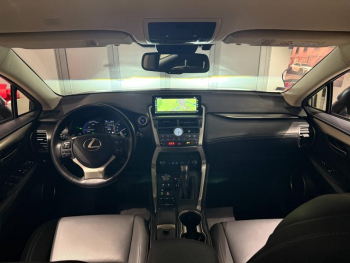 Photo 10 du bon plan LEXUS NX 300h 2WD Pack Business MY20 occasion à 27990 €