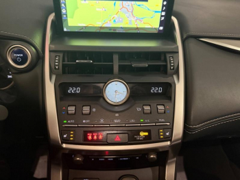 Photo 13 du bon plan LEXUS NX 300h 2WD Pack Business MY20 occasion à 27990 €