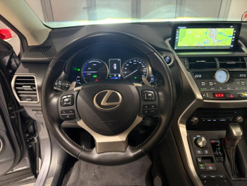 Photo 15 du bon plan LEXUS NX 300h 2WD Pack Business MY20 occasion à 27990 €