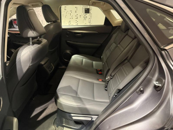 Photo 18 du bon plan LEXUS NX 300h 2WD Pack Business MY20 occasion à 27990 €