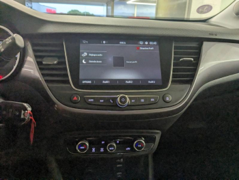 Photo 12 du bon plan OPEL Crossland X 1.2 Turbo 110ch Design 120 ans Euro 6d-T occasion à 11890 €