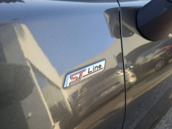 Photo 16 du bon plan FORD Puma 1.0 Flexifuel 125ch S&S mHEV ST-Line Design 3 occasion à 18990 €