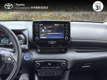 Photo 15 du bon plan TOYOTA Yaris 116h Design 5p MY22 occasion à 19290 €