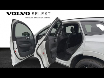 Photo 14 du bon plan VOLVO XC60 T6 Hybride Rechargeable 253 + 145ch Black Edition Geartronic 8 AWD occasion à 72900 €