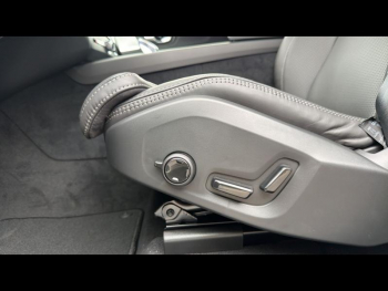 Photo 20 du bon plan VOLVO XC60 T6 Hybride Rechargeable 253 + 145ch Black Edition Geartronic 8 AWD occasion à 72900 €