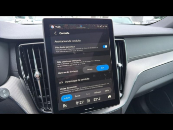 Photo 31 du bon plan VOLVO XC60 T6 Hybride Rechargeable 253 + 145ch Black Edition Geartronic 8 AWD occasion à 72900 €