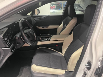 Photo 9 du bon plan LEXUS NX 450h+ Luxe 4WD MY24 occasion à 42490 €