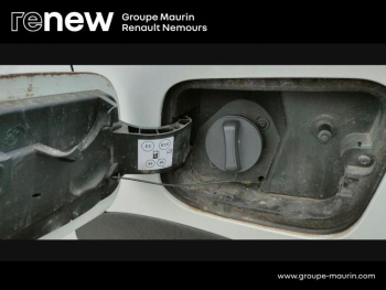 Photo 12 du bon plan RENAULT Captur 1.6 E-Tech hybride rechargeable 160ch Initiale Paris -21 occasion à 18900 €