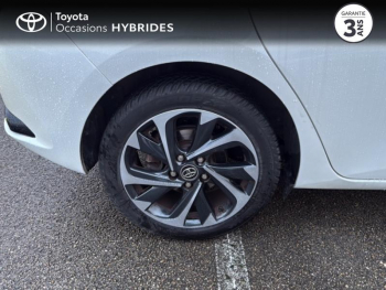 Photo 16 du bon plan TOYOTA Auris HSD 136h Design occasion à 13980 €