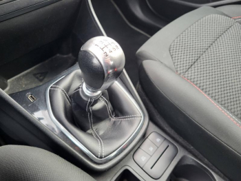 Photo 4 du bon plan FORD Fiesta 1.0 EcoBoost 100ch Stop&Start ST Line 5p occasion à 12990 €