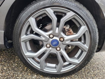 Photo 8 du bon plan FORD Fiesta 1.0 EcoBoost 100ch Stop&Start ST Line 5p occasion à 12990 €
