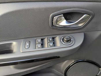 Photo 4 du bon plan RENAULT Clio 1.5 dCi 90ch Nouvelle Limited ecoÂ² 90g occasion à 10890 €