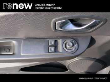 Photo 21 du bon plan RENAULT Clio 1.5 dCi 75ch energy Business EcoÂ² Euro6 2015 occasion à 9390 €