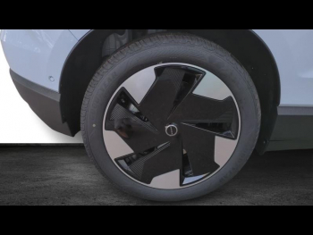 Photo 16 du bon plan VOLVO EX30 Single Extended Range 272ch Plus occasion à 41900 €