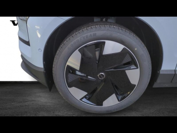 Photo 20 du bon plan VOLVO EX30 Single Extended Range 272ch Plus occasion à 41900 €