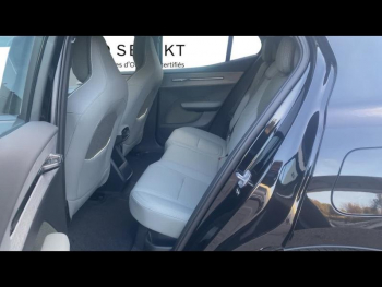 Photo 8 du bon plan VOLVO EX30 Single 272ch Plus occasion à 36900 €