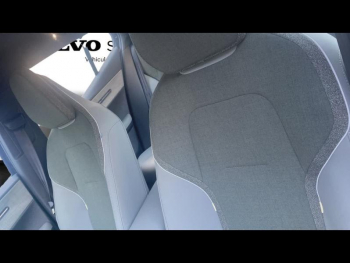 Photo 22 du bon plan VOLVO EX30 Single 272ch Plus occasion à 36900 €